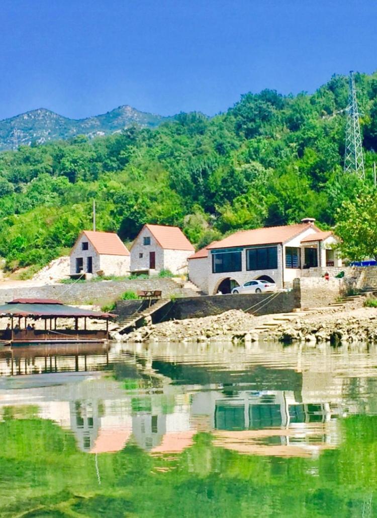 Splav "Slap" - Bungalovi Danilovgrad Exterior foto